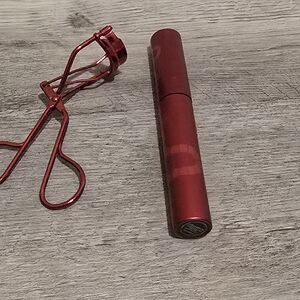 Red Eyelash Curler and Mascara Set